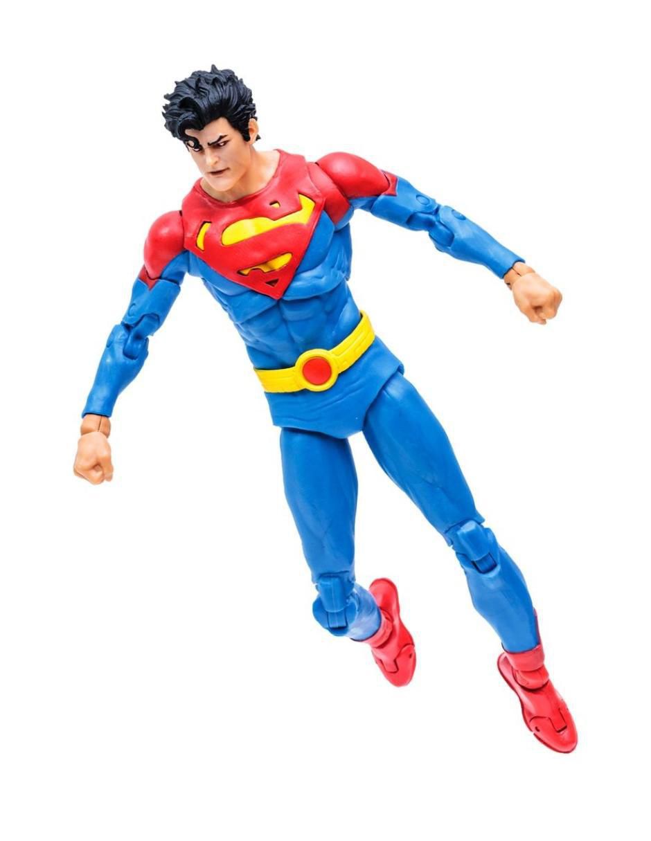 Figura de colección DC Multiverse Superman articulado 1