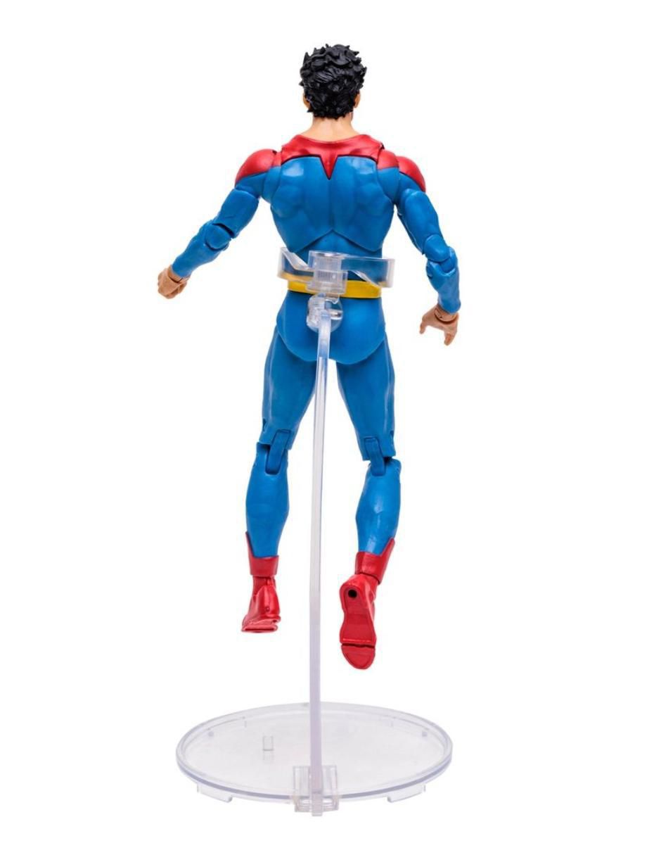 Figura de colección DC Multiverse Superman articulado 3