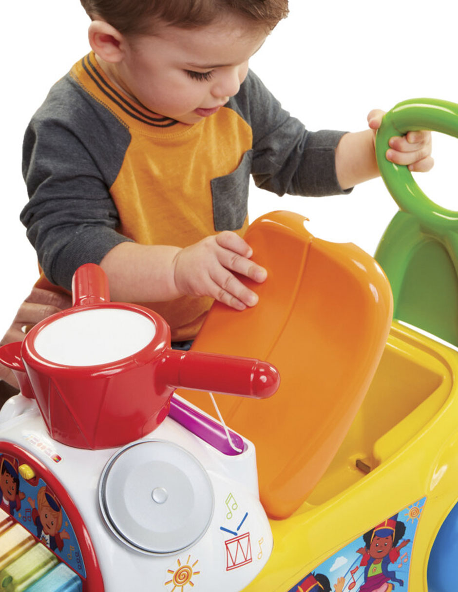 Automóvil montable Fisher-Price de batería 7