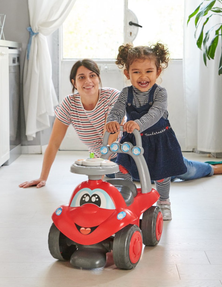 Automóvil montable de batería 9