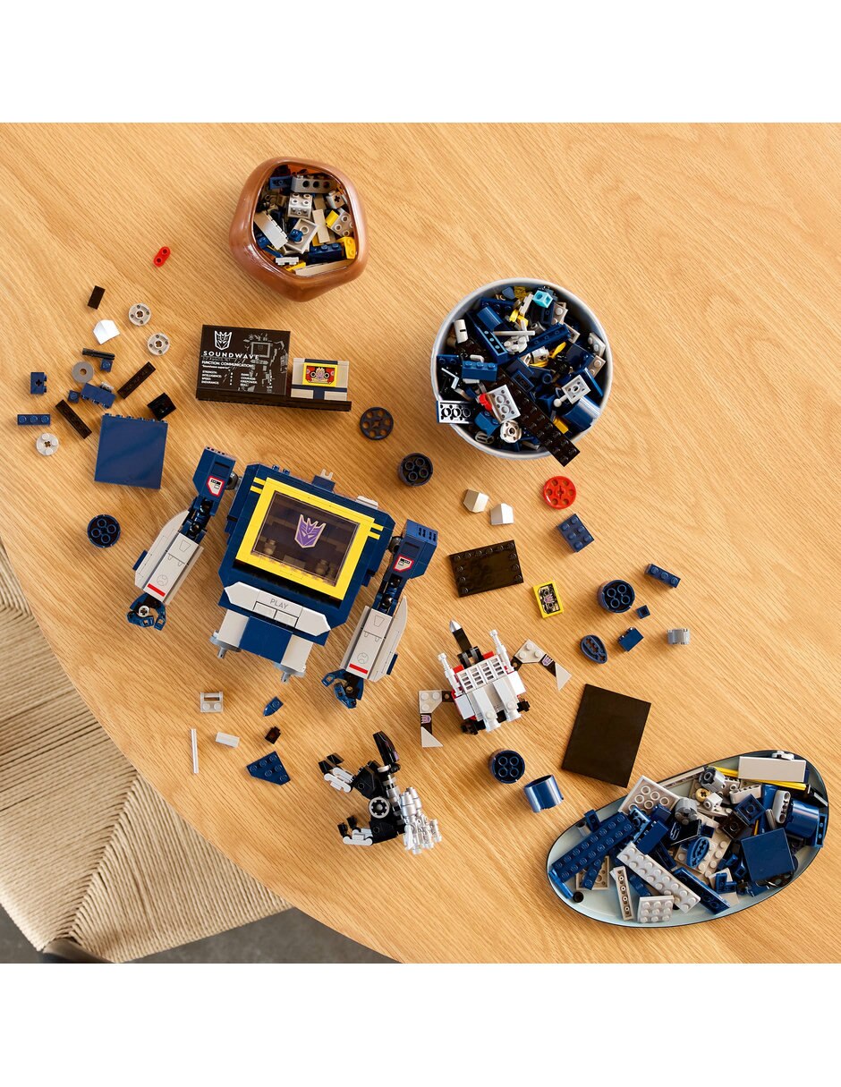 LEGO Transformers Soundwave 10358 4