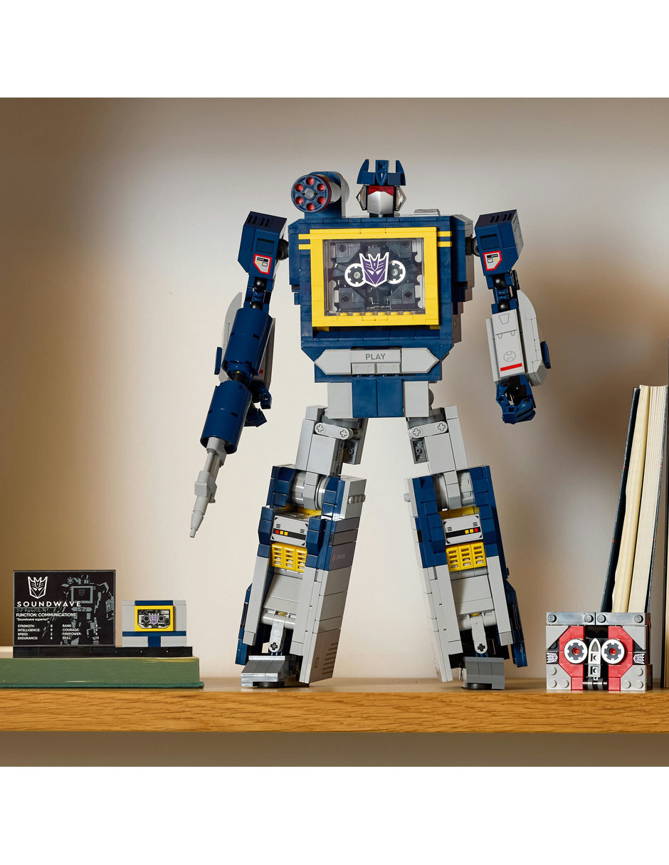 LEGO Transformers Soundwave 10358 5