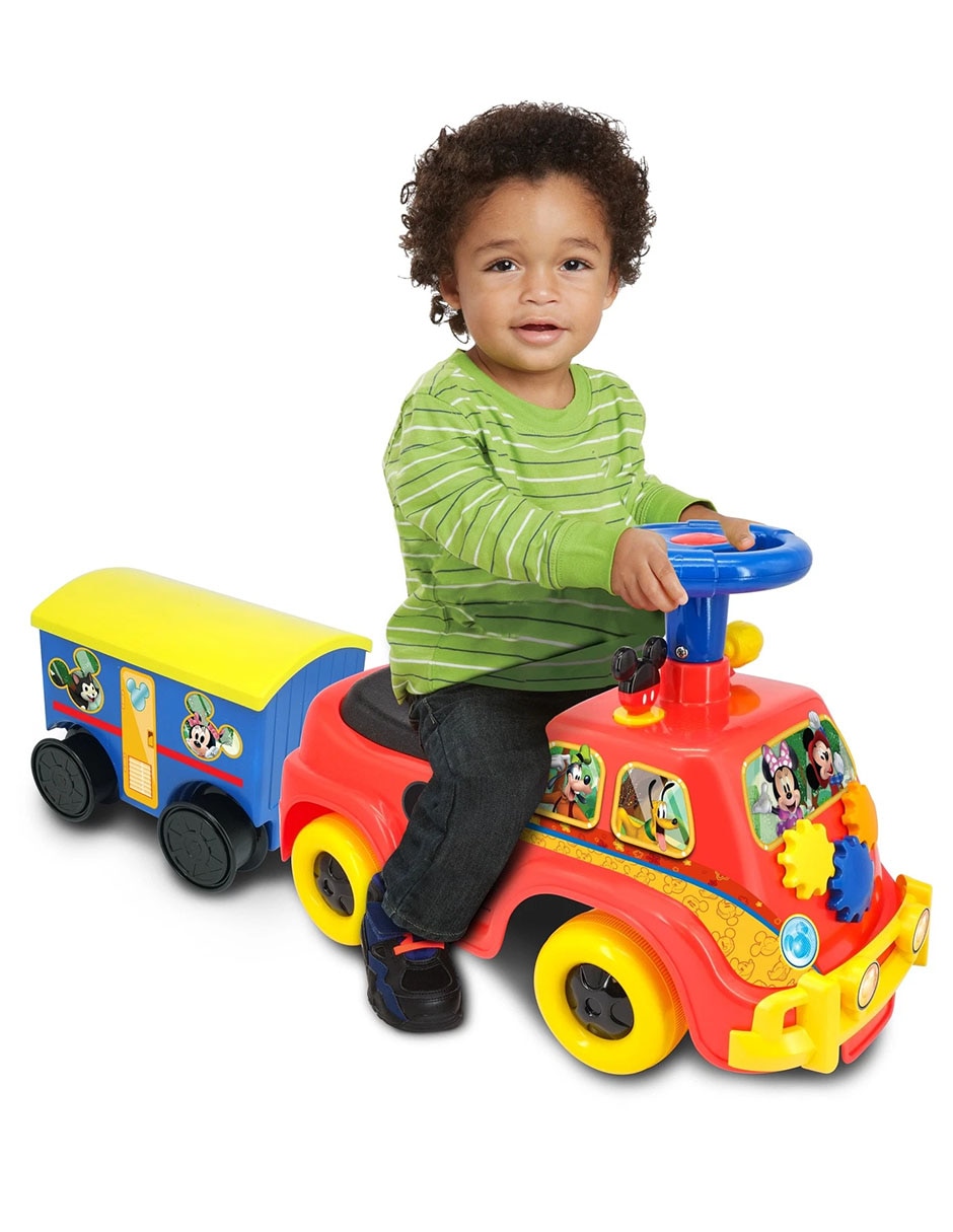 Automóvil montable Disney de bateria AA para niño 6