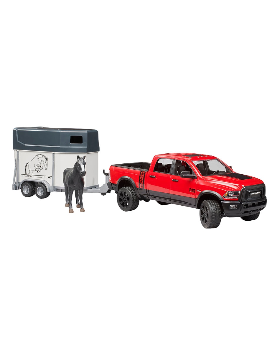 RAM 2500 Power Wagon con remolque para caballos 02501
