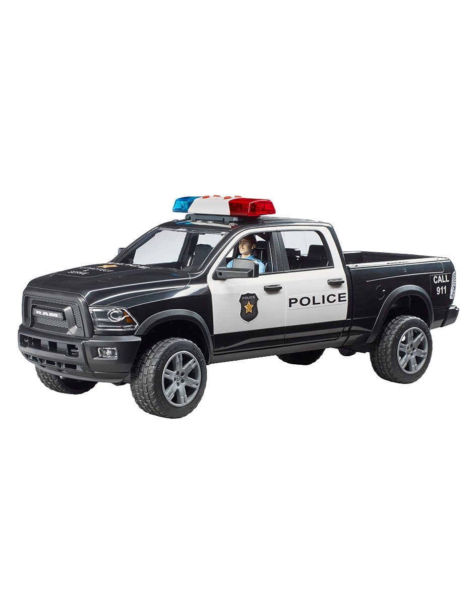 Camioneta policial RAM 2500 con policía 02505 4