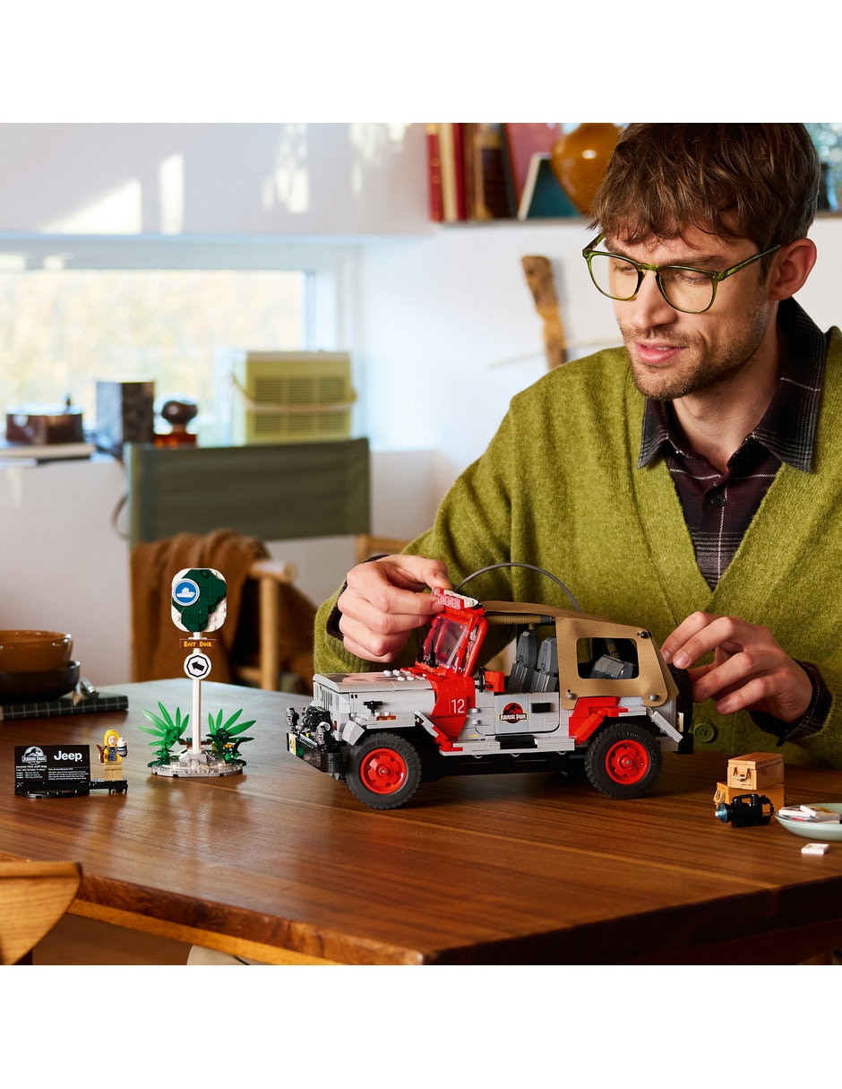 Jurassic World Jurassic Park Jeep® Wrangler 77984 4