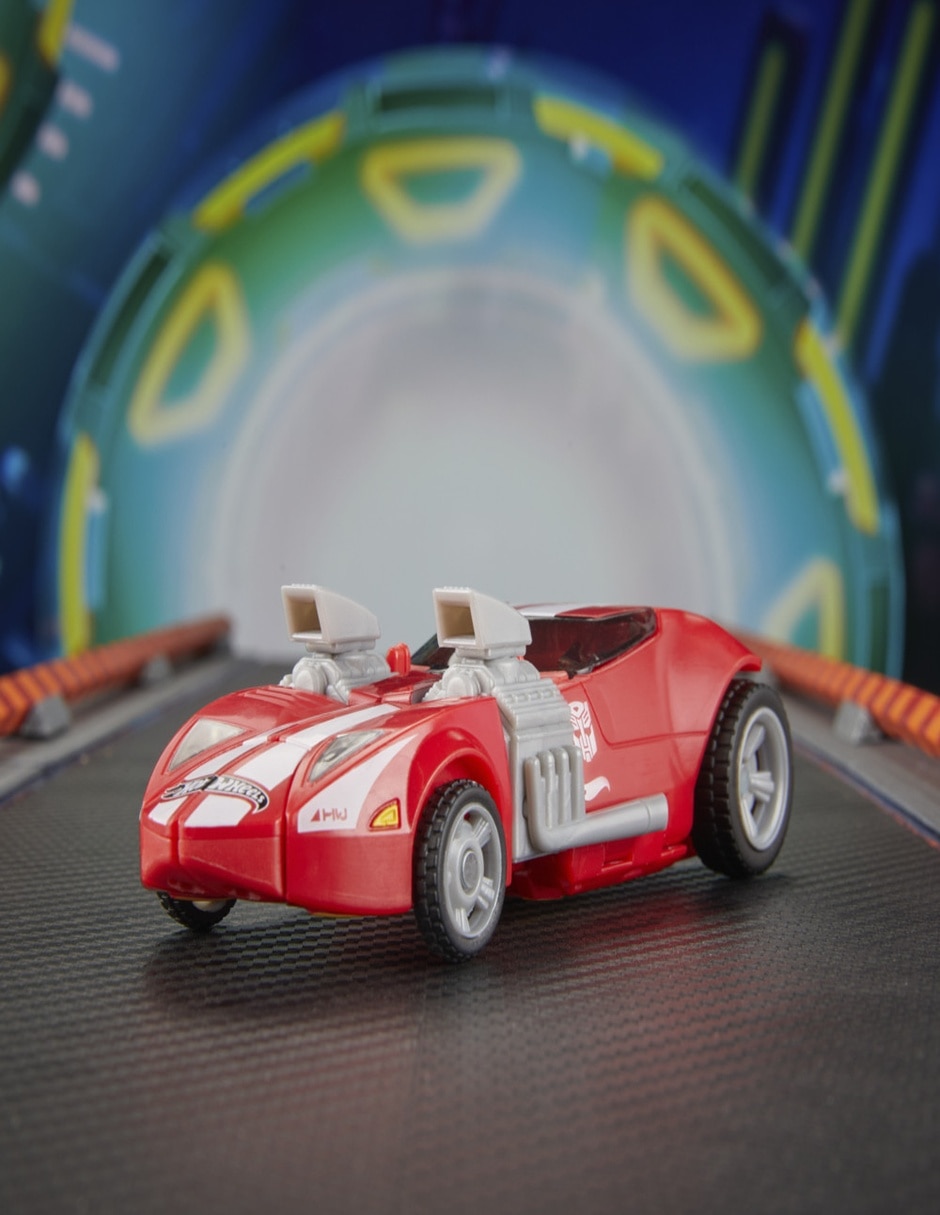 Figura de acción articulada Hot Wheels Especial Transformers 2 en 1 4