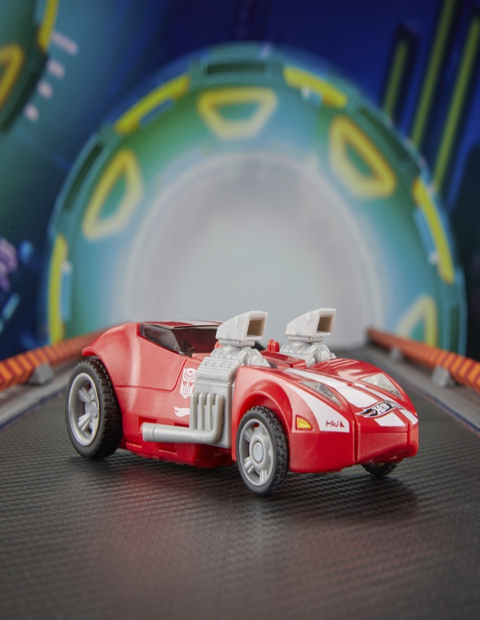 Figura de acción articulada Hot Wheels Especial Transformers 2 en 1 7
