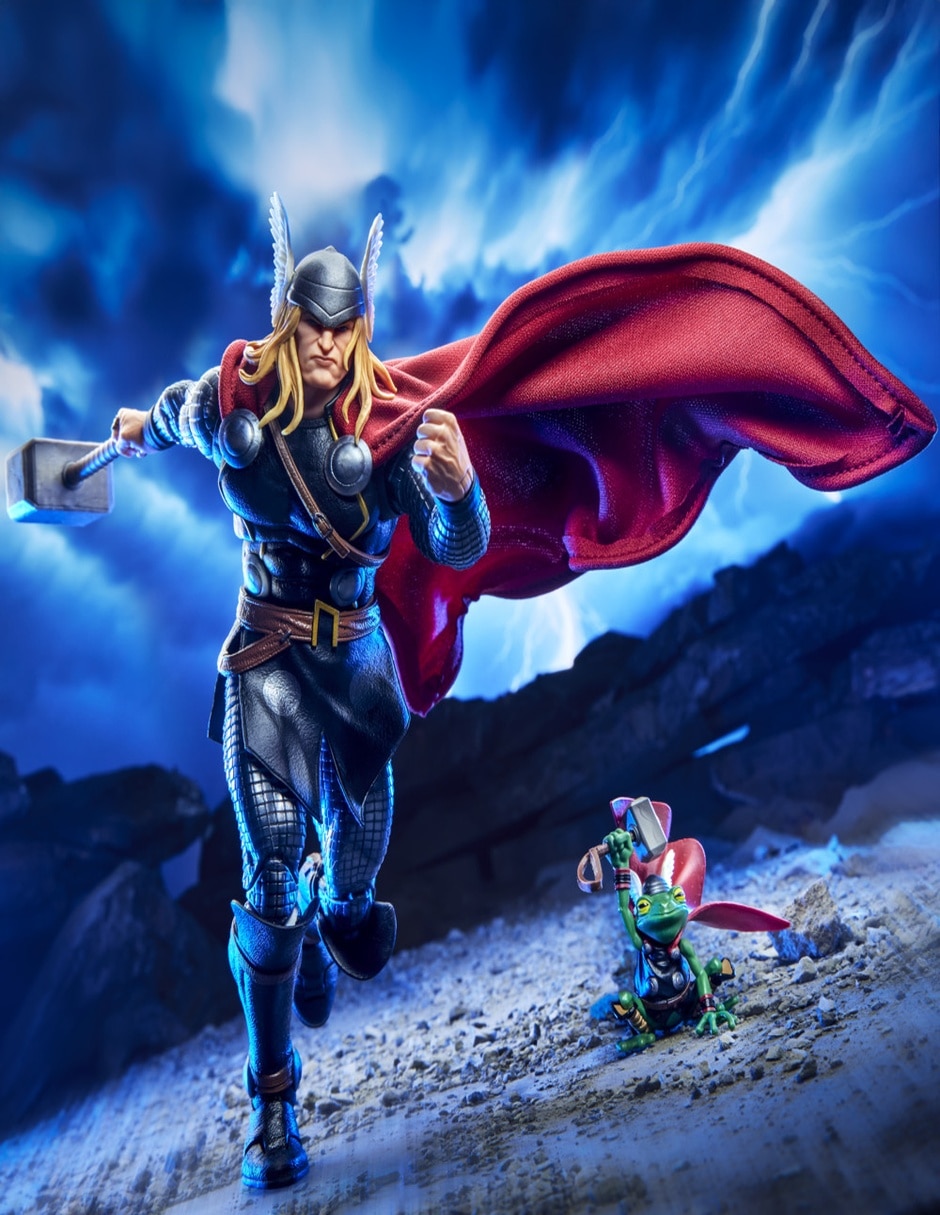 Figura de acción articulada Legends Series Thor estándar Marvel 15