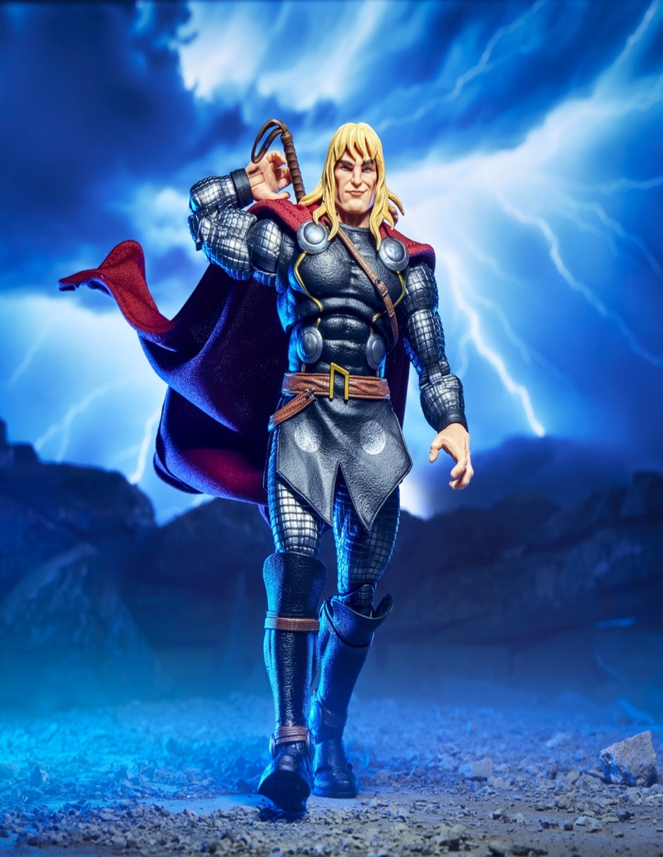 Figura de acción articulada Legends Series Thor estándar Marvel 8
