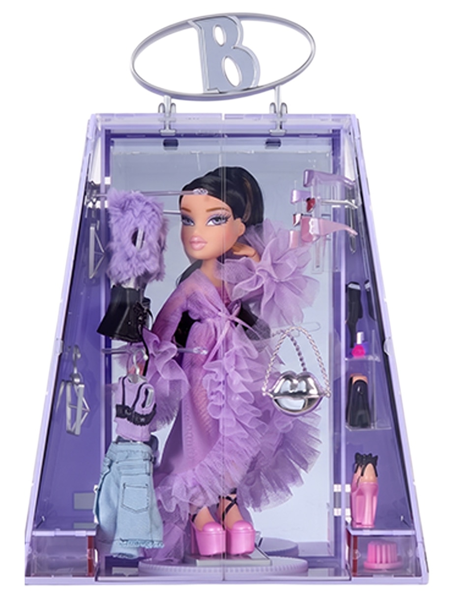 Muñecas closet playset and doll 3