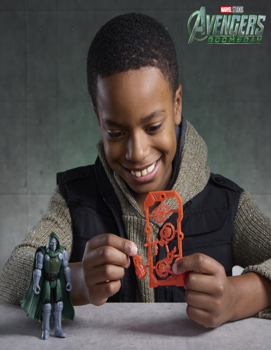 Figura de acción articulada avengers doctor doom estándar nfc 7