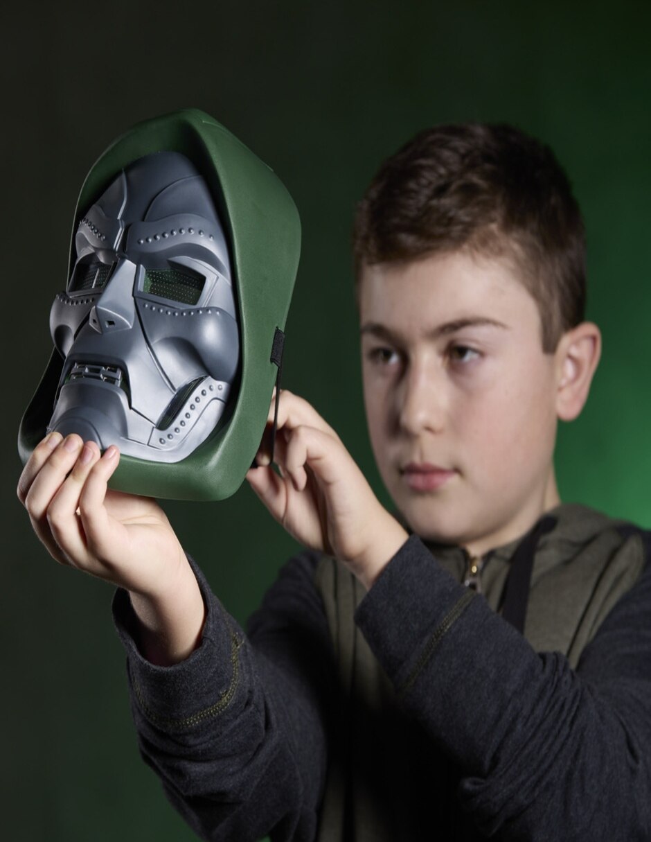 Figura de acción : Avengers Doctor Doom 2