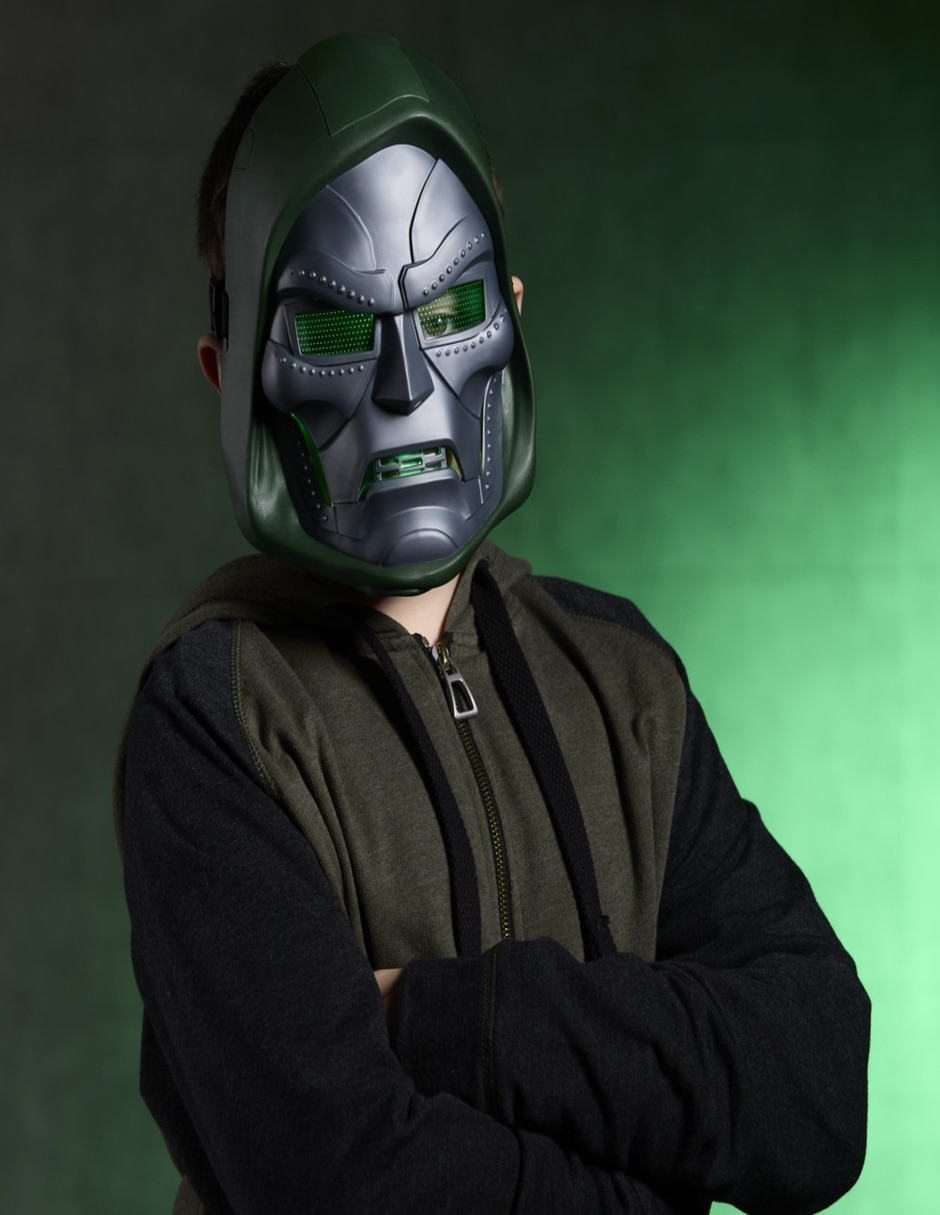 Figura de acción : Avengers Doctor Doom 4